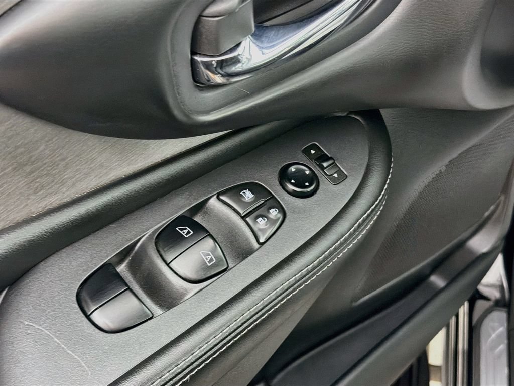 Used 2021 Nissan Murano SV AWD/4WD image 18