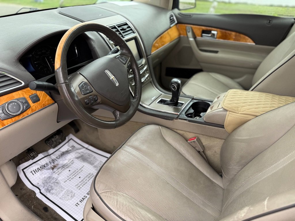 Used 2011 Lincoln MKX 2WD w/ 102A Rapid Spec Order Code image 9