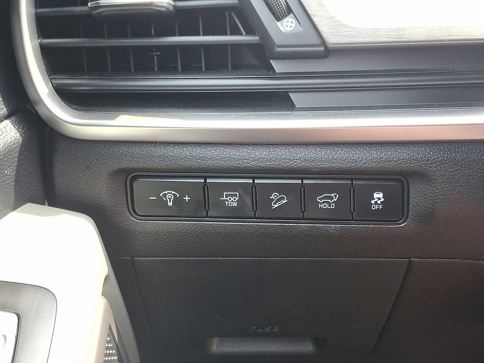 Used 2023 Kia Telluride EX X-Line image 26