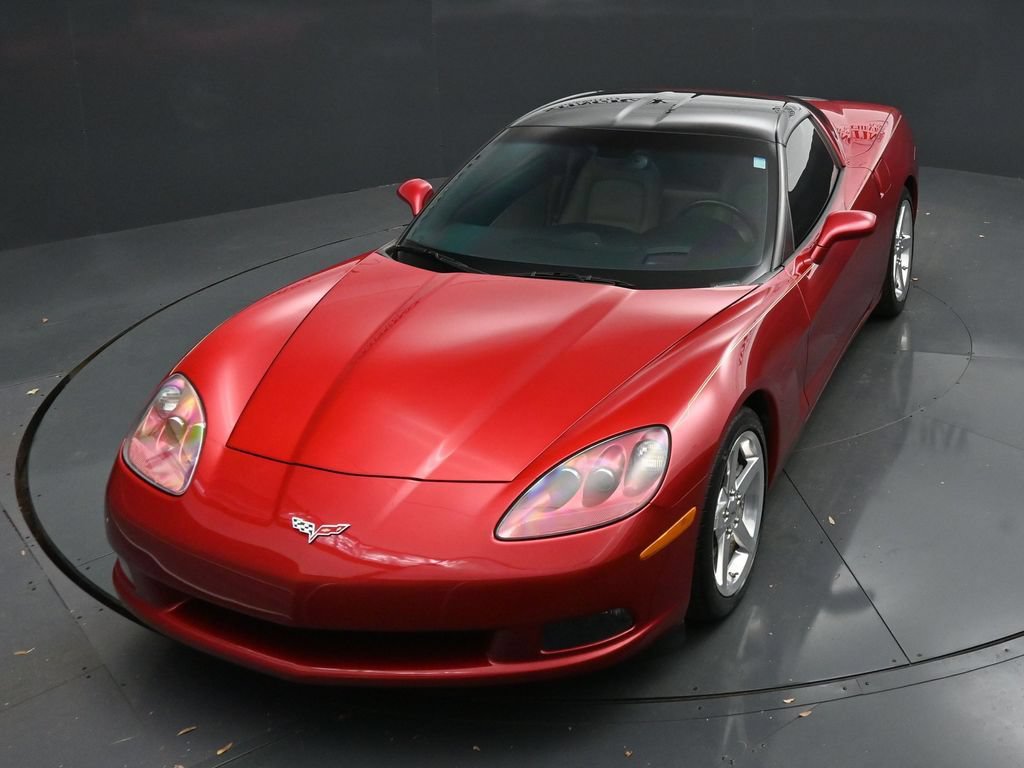 Used 2005 Chevrolet Corvette Coupe w/ Preferred Equipment Group RWD image 21
