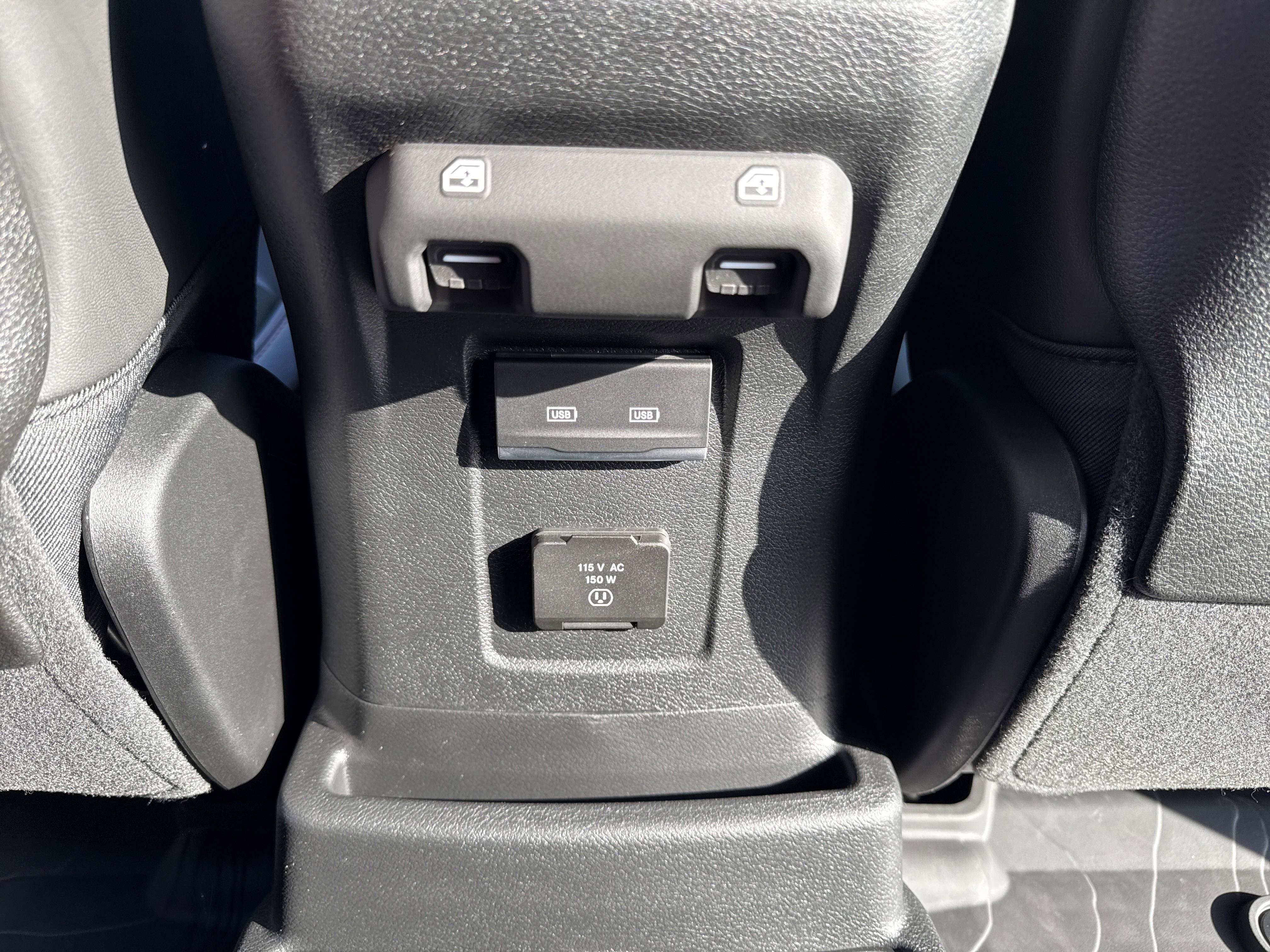 New 2025 Jeep Wrangler Unlimited Rubicon w/ Technology Group image 28