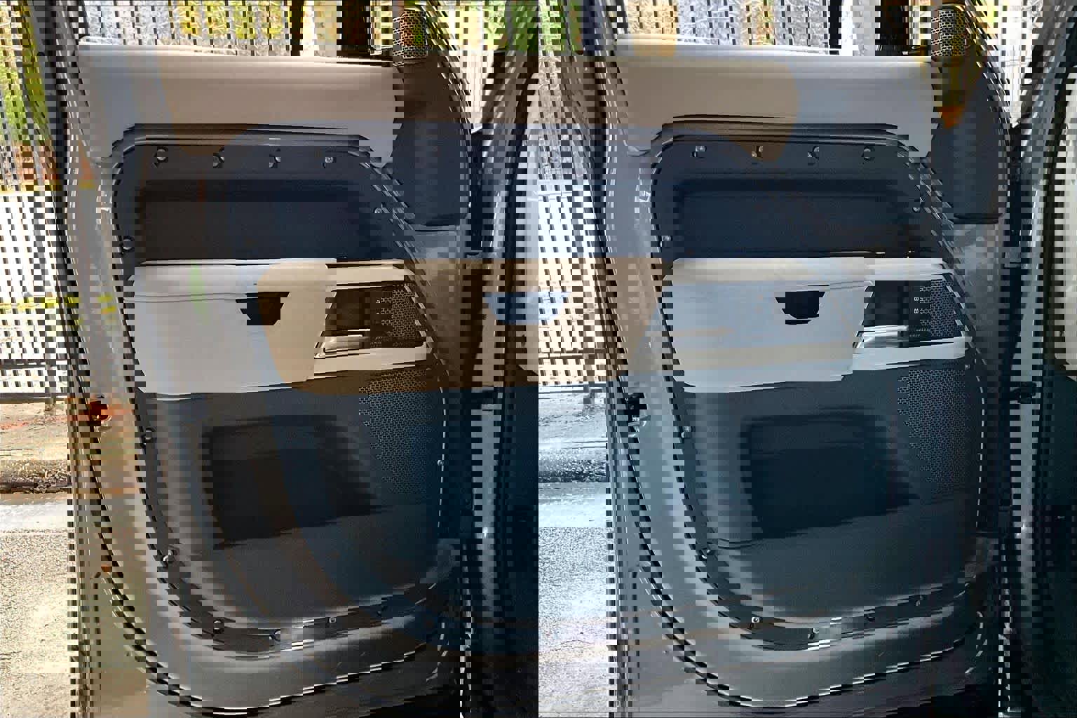 Used 2022 Land Rover Defender 110 SE image 22