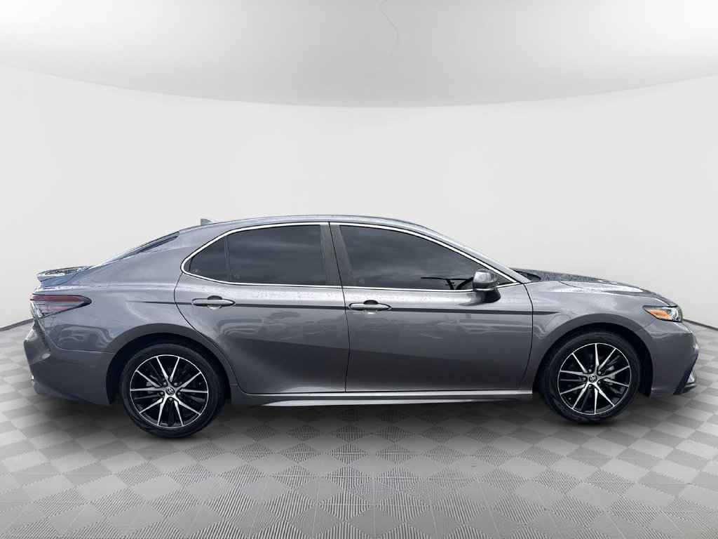 Used 2023 Toyota Camry SE FWD image 9