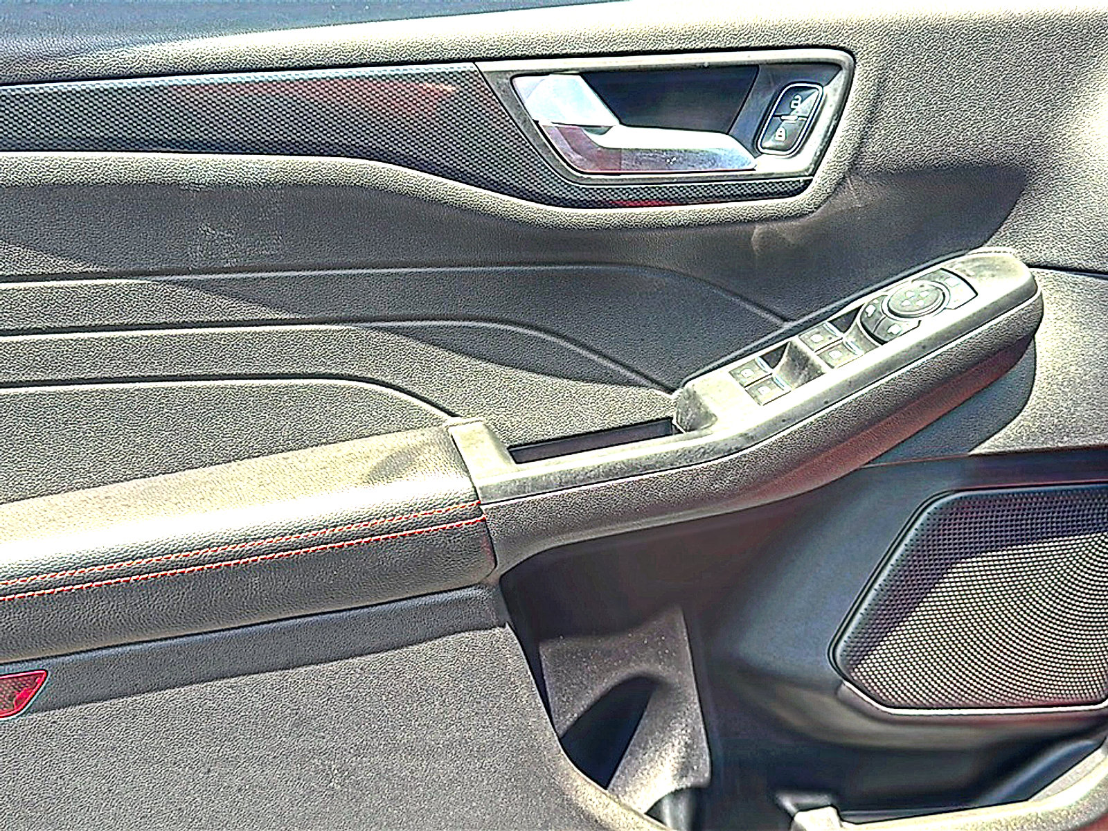 Used 2023 Ford Escape ST-Line w/ Tech Pack #1 FWD image 16