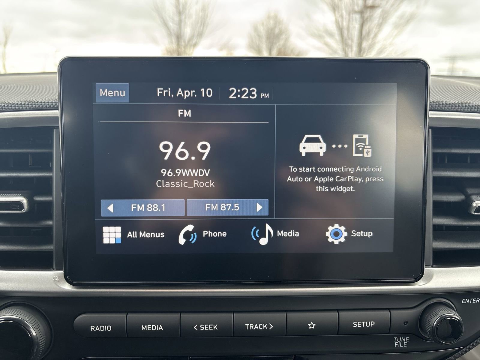 New 2026 Hyundai Venue SEL FWD image 17