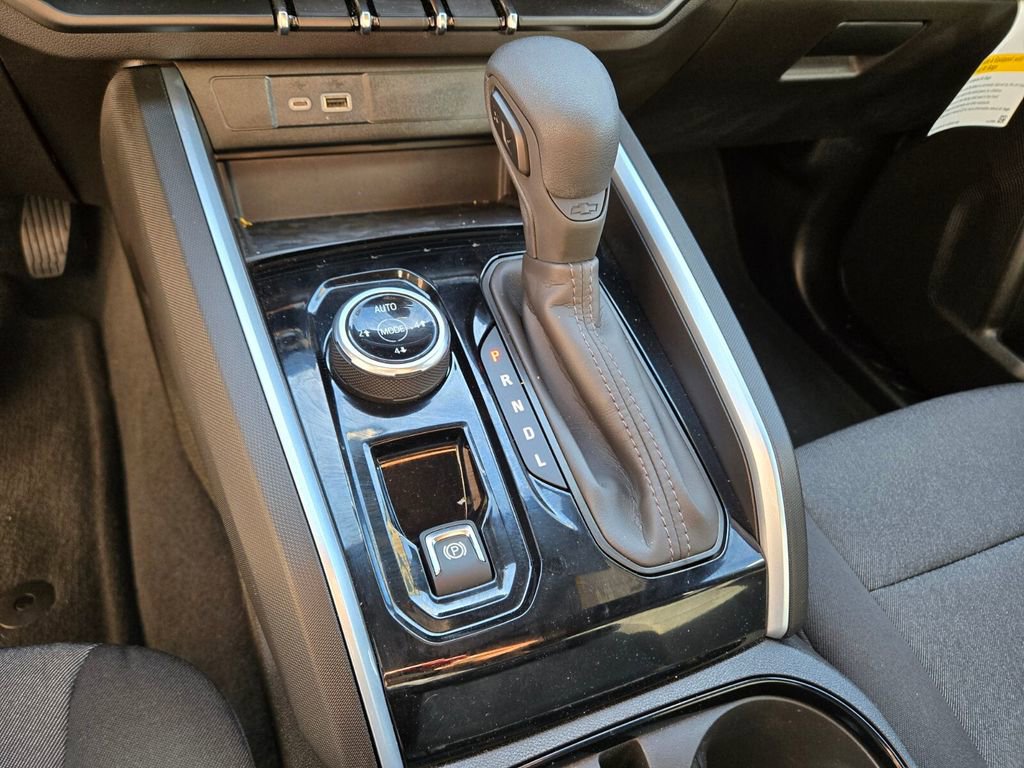 Used 2024 Chevrolet Colorado Trail Boss w/ Advanced Trailering Package image 26