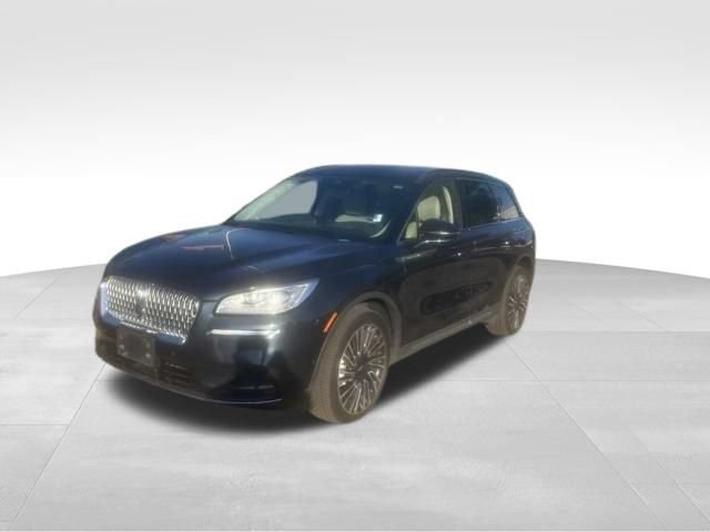 Used 2021 Lincoln Corsair Reserve w/ Equipment Group 201A AWD/4WD image 4