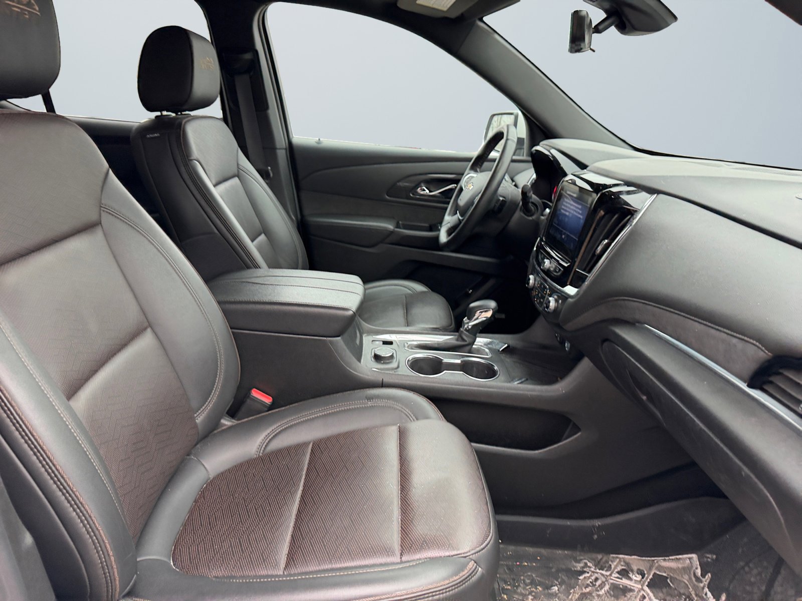 Used 2023 Chevrolet Traverse High Country w/ LPO, Floor Liner Package image 17