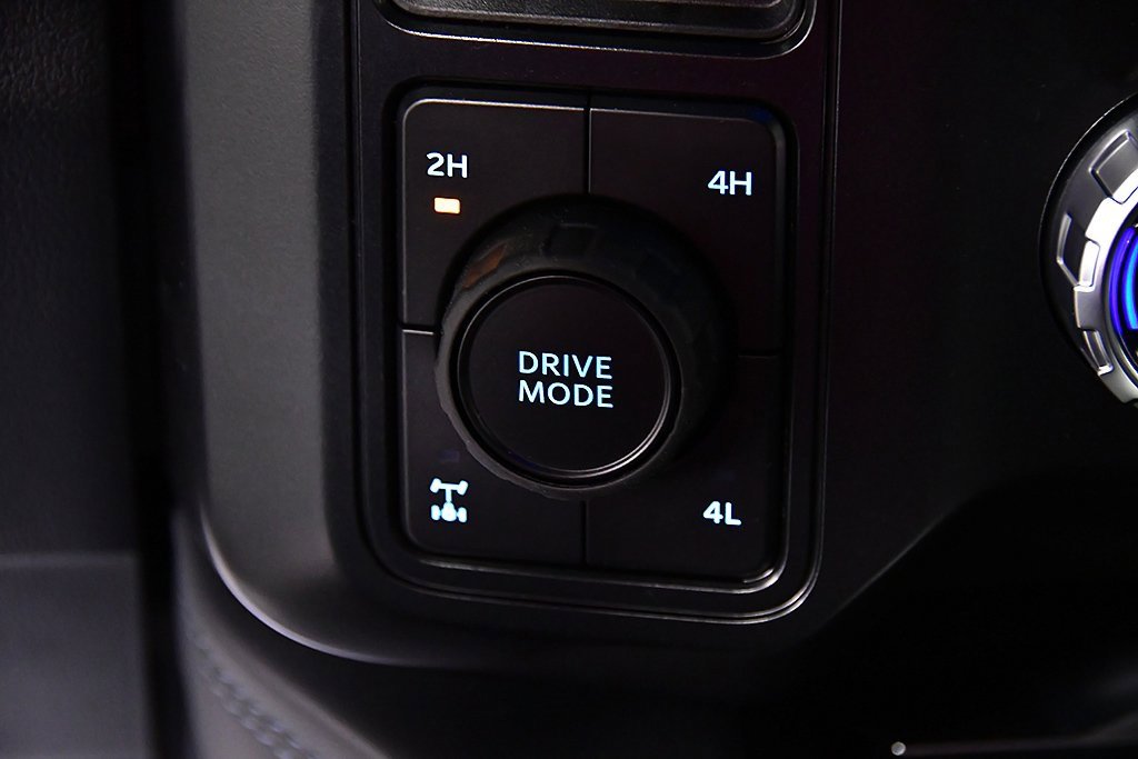 New 2025 Ford F350 Platinum w/ FX4 Off-Road Package image 27