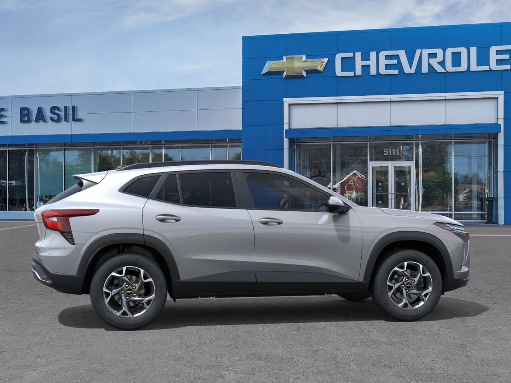 New 2026 Chevrolet Trax LT w/ LT Convenience Package FWD image 5