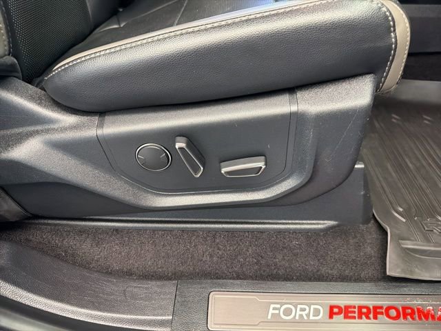 Used 2017 Ford F150 Raptor w/ Equipment Group 802A Luxury AWD/4WD image 15