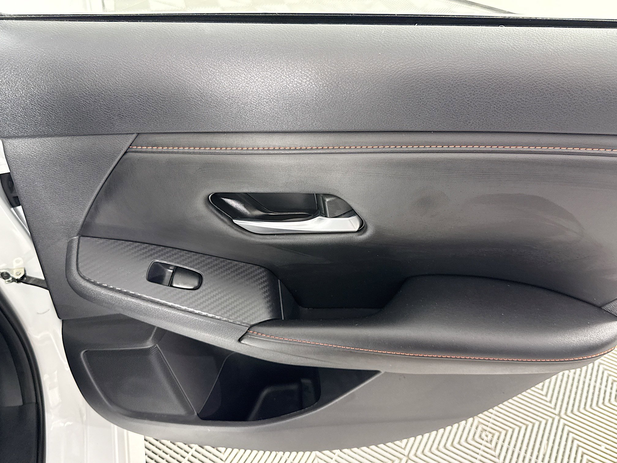 Used 2024 Nissan Sentra SR w/ SR Premium Package FWD image 27