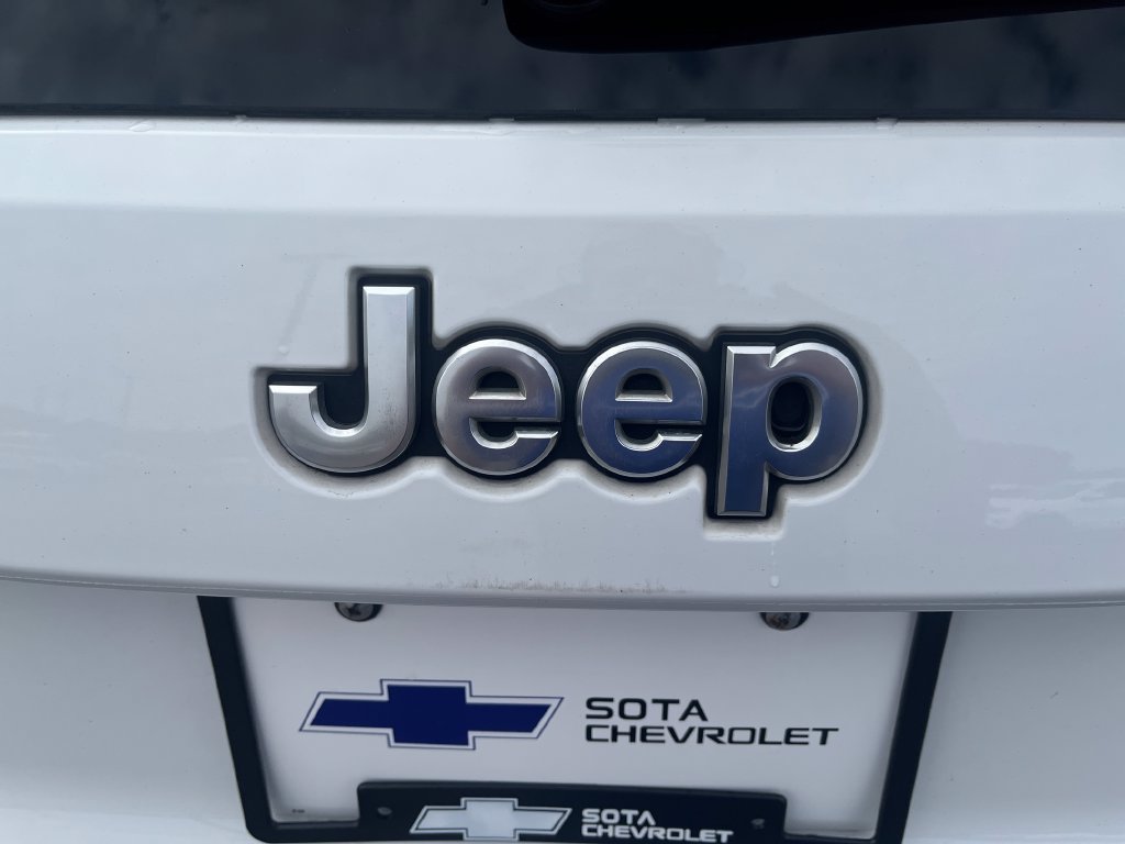 Used 2016 Jeep Grand Cherokee Summit w/ Platinum Series Group RWD image 42
