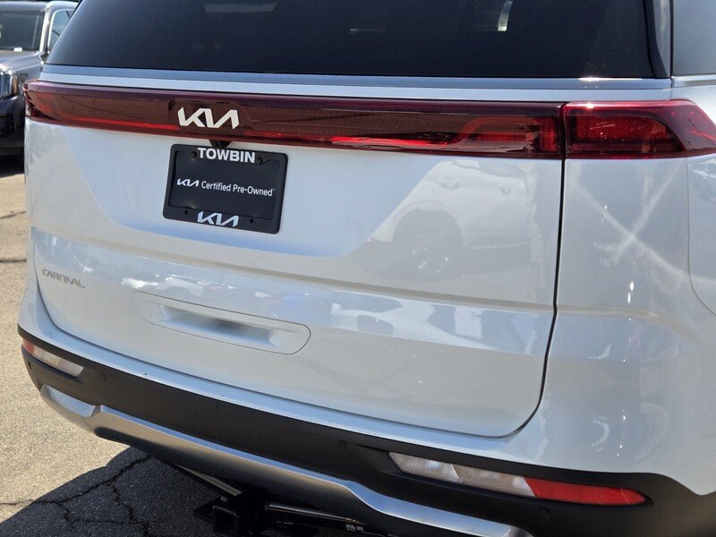 Certified 2024 Kia Carnival SX FWD image 5