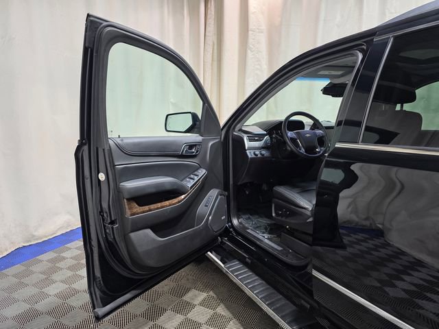 Used 2017 Chevrolet Tahoe LT w/ LT Signature Package image 10