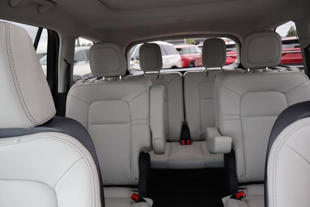 New 2025 Lincoln Aviator 2WD w/ Equipment Group 101A image 9