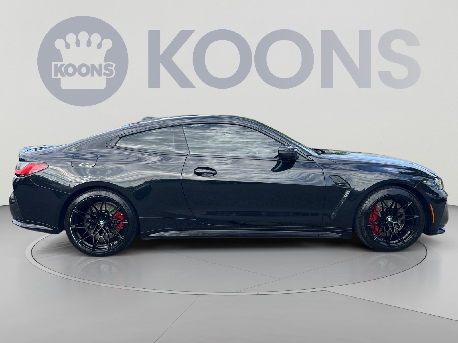 Used 2022 BMW M4 Competition w/ M Carbon Exterior Package RWD image 8