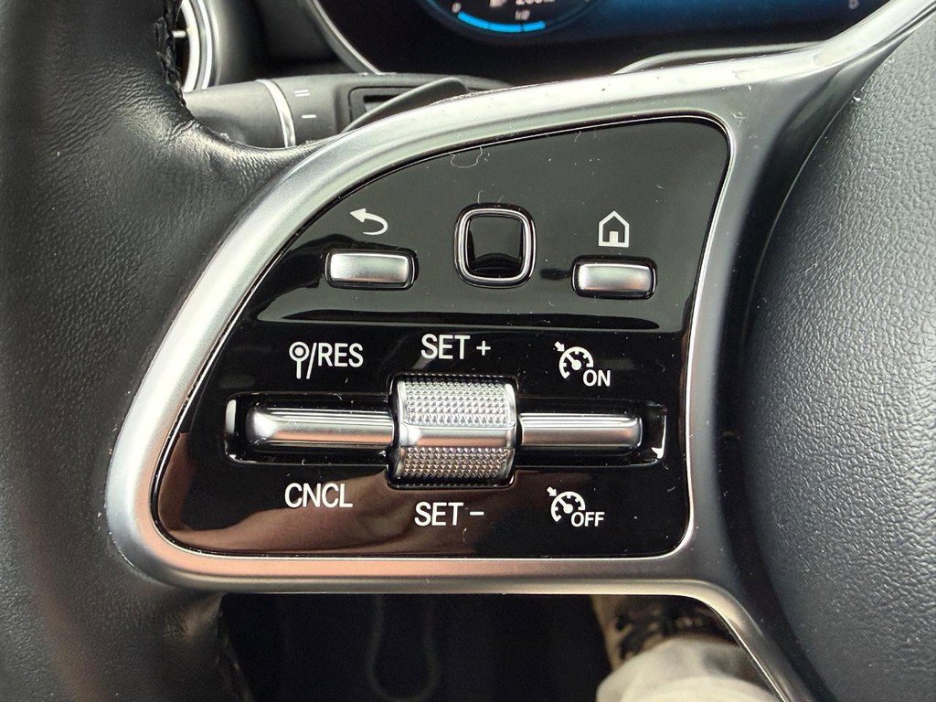 Used 2021 Mercedes-Benz GLC 300 4MATIC image 18