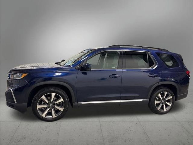 Certified 2023 Honda Pilot Touring image 3