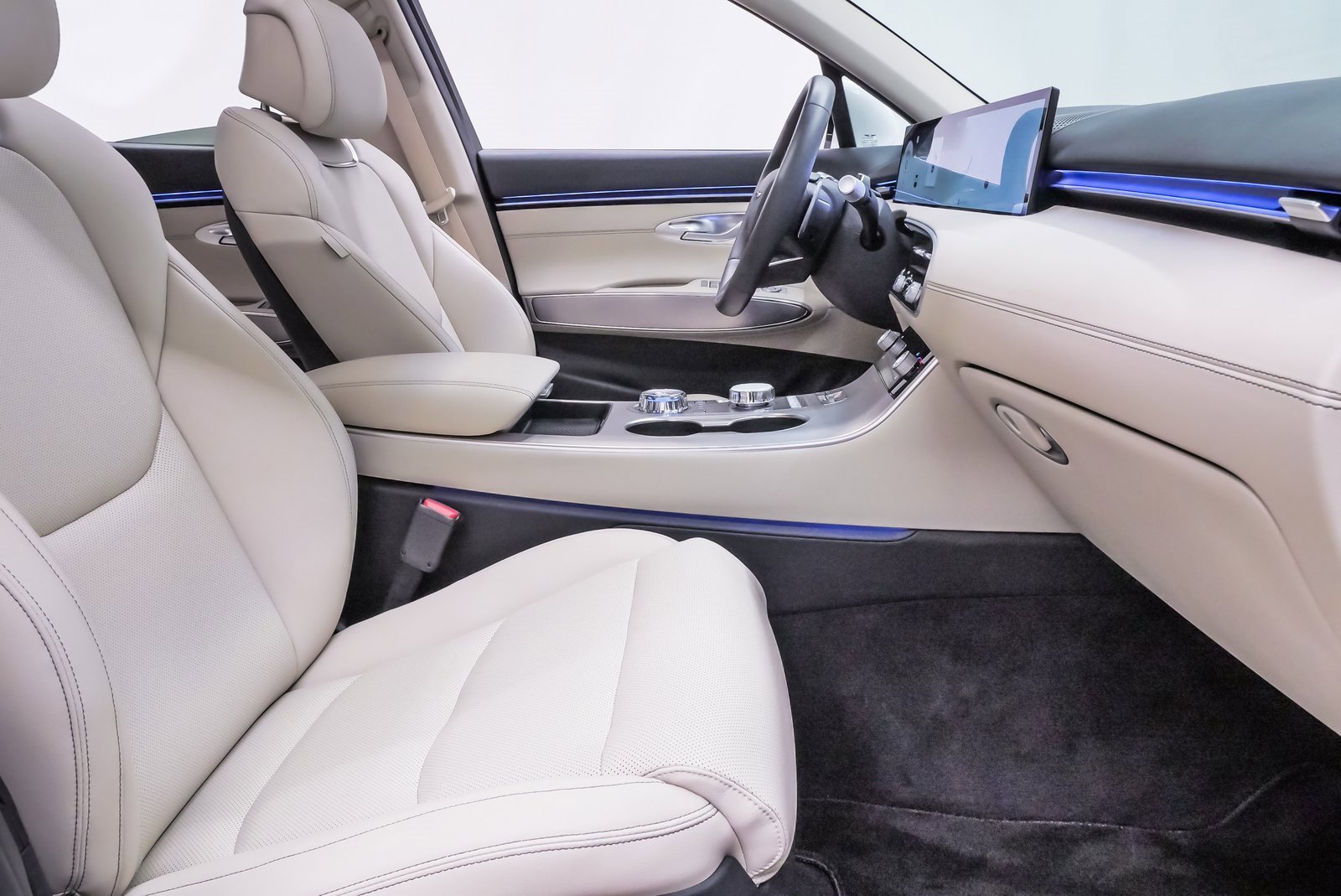 Certified 2026 Genesis GV70 2.5T Select image 14