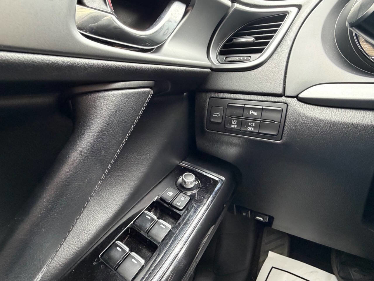 Used 2018 MAZDA CX-9 Touring w/ Touring Premium Package image 21