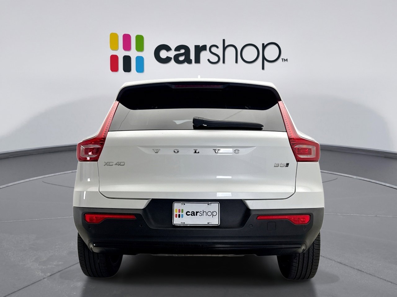 Used 2025 Volvo XC40 B5 Plus AWD/4WD image 4