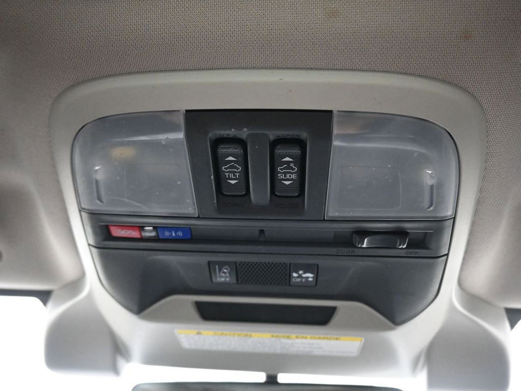 Used 2022 Subaru Crosstrek 2.5i Sport w/ Moonroof Package AWD/4WD image 31