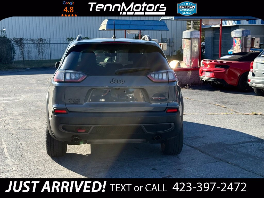 Used 2019 Jeep Cherokee Trailhawk AWD/4WD image 6
