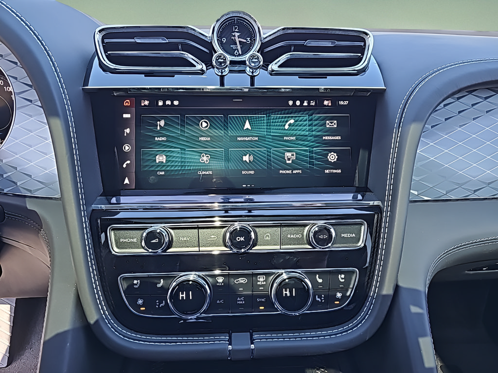 New 2024 Bentley Bentayga AWD/4WD image 24