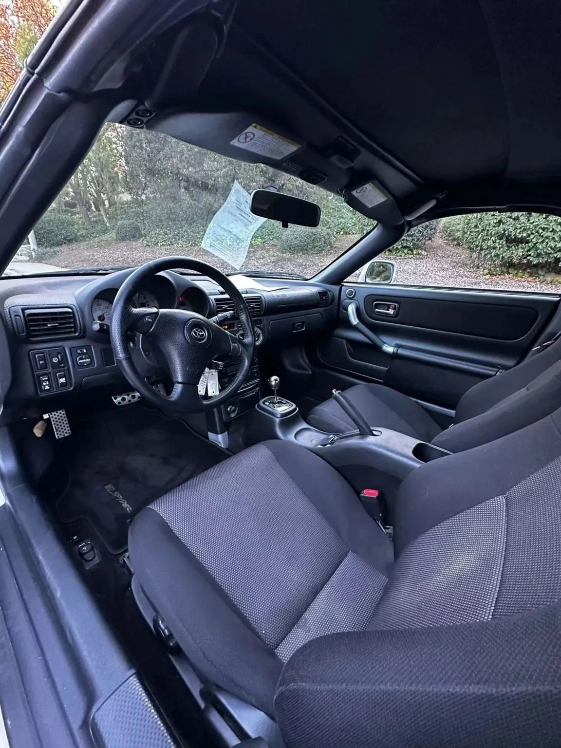 Used 2005 Toyota MR2 image 20