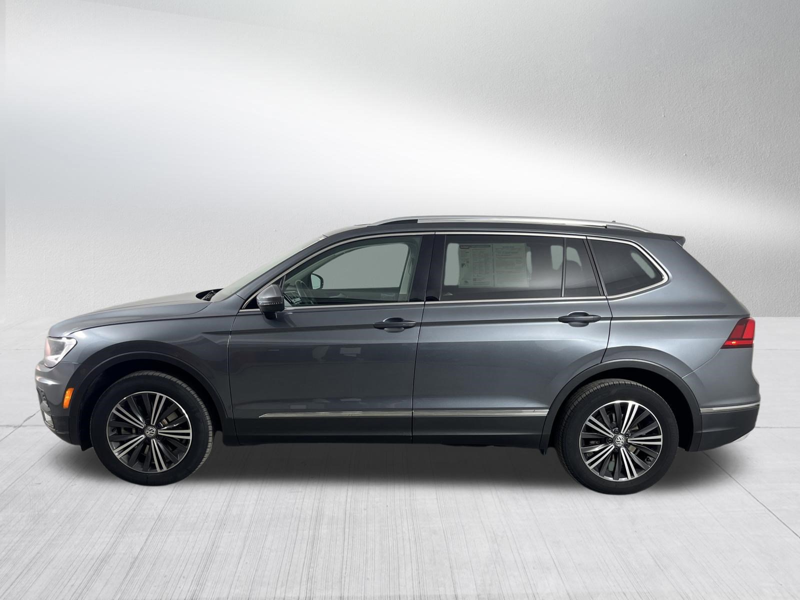 Used 2019 Volkswagen Tiguan SEL w/ 3rd Row Seat Package image 4