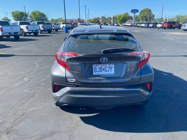 Used 2020 Toyota C-HR LE FWD image 4