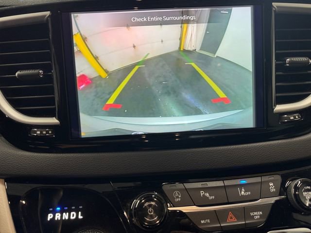 Used 2024 Chrysler Pacifica Touring-L FWD image 15