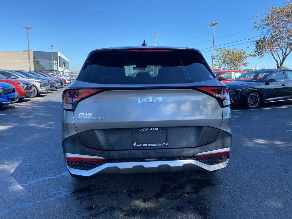 Used 2023 Kia Sportage LX image 6