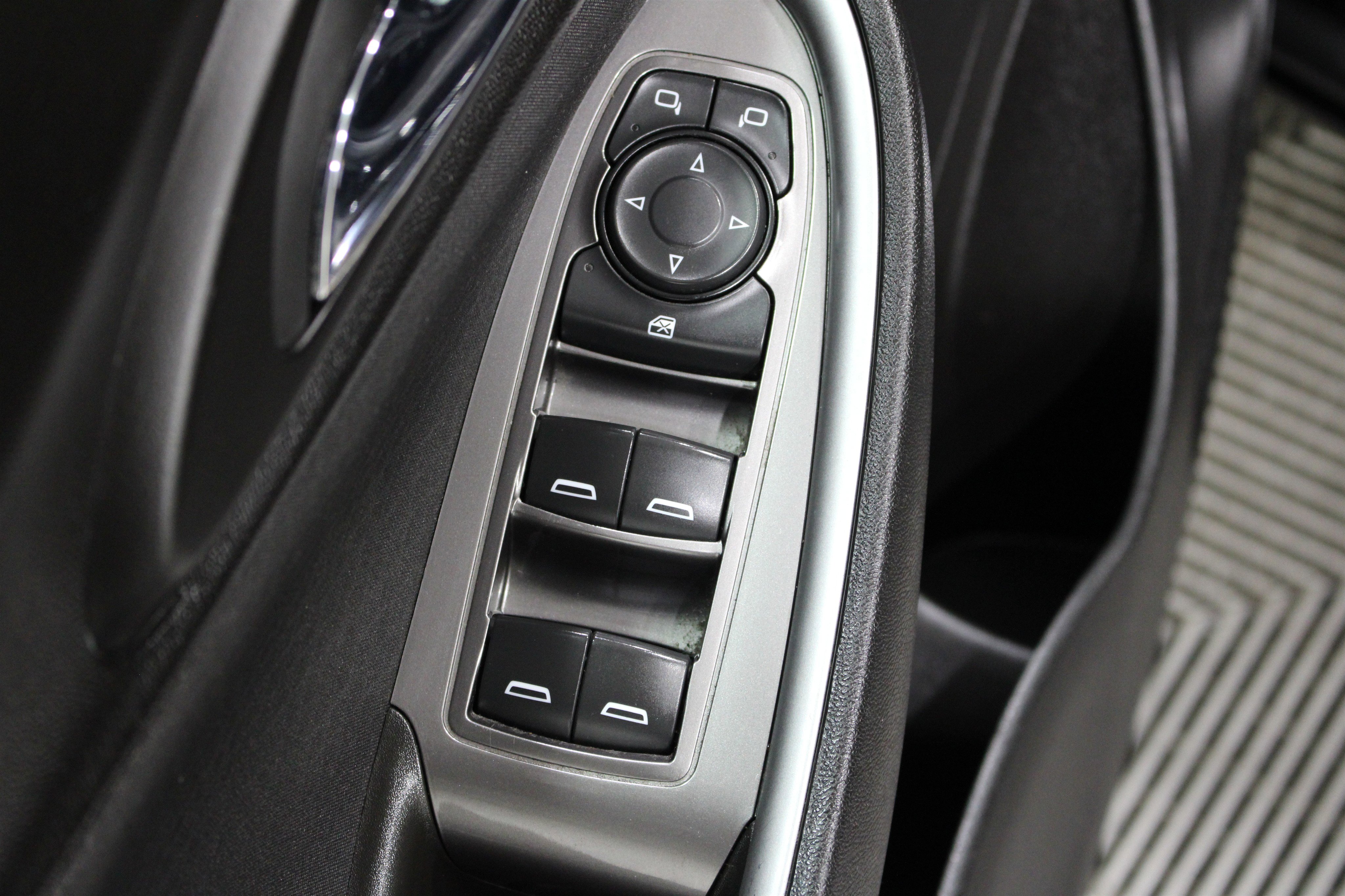 Used 2018 Chevrolet Malibu LS FWD image 7