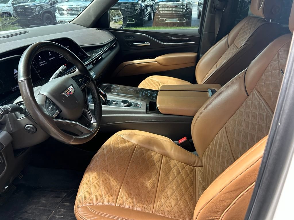 Used 2021 Cadillac Escalade ESV Premium Luxury AWD/4WD image 10