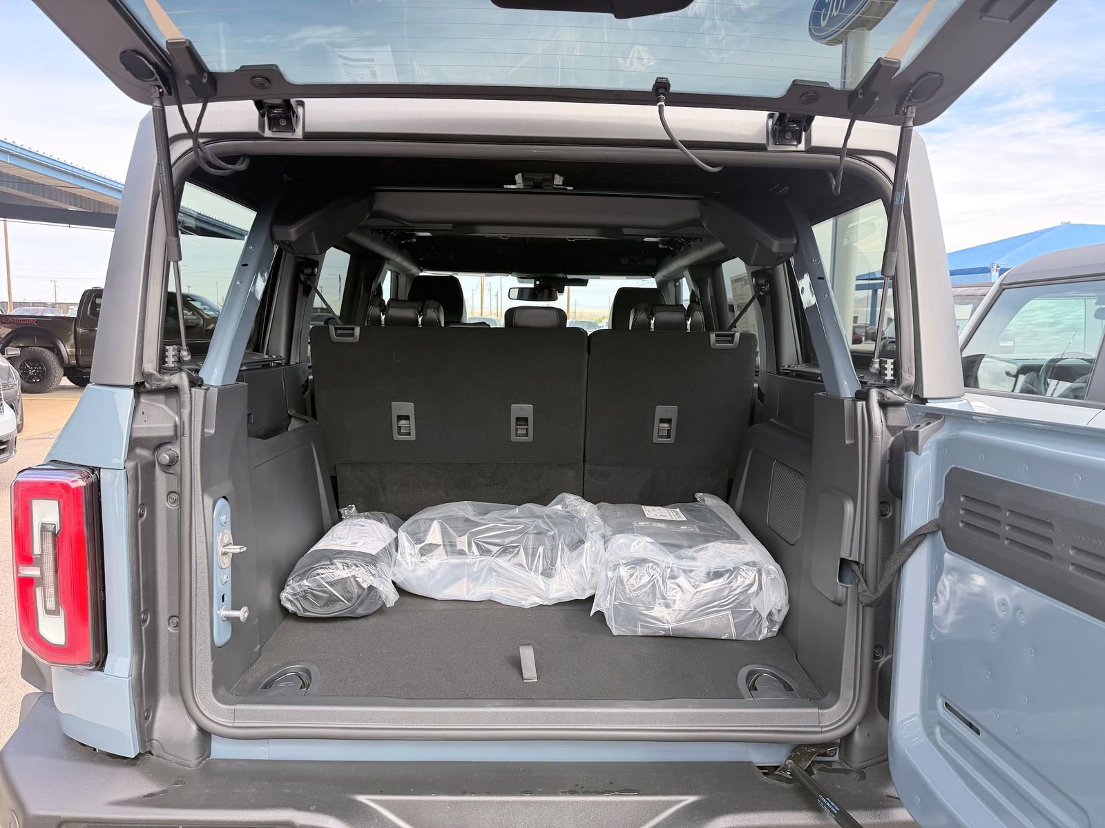 New 2025 Ford Bronco Outer Banks w/ Sasquatch Package image 26
