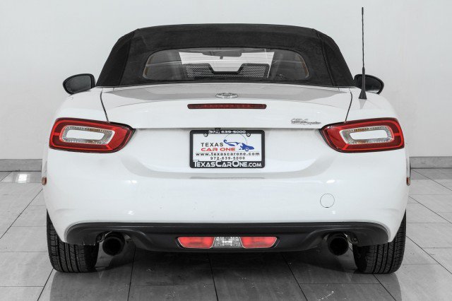 Used 2017 FIAT 124 Spider Classica RWD image 7
