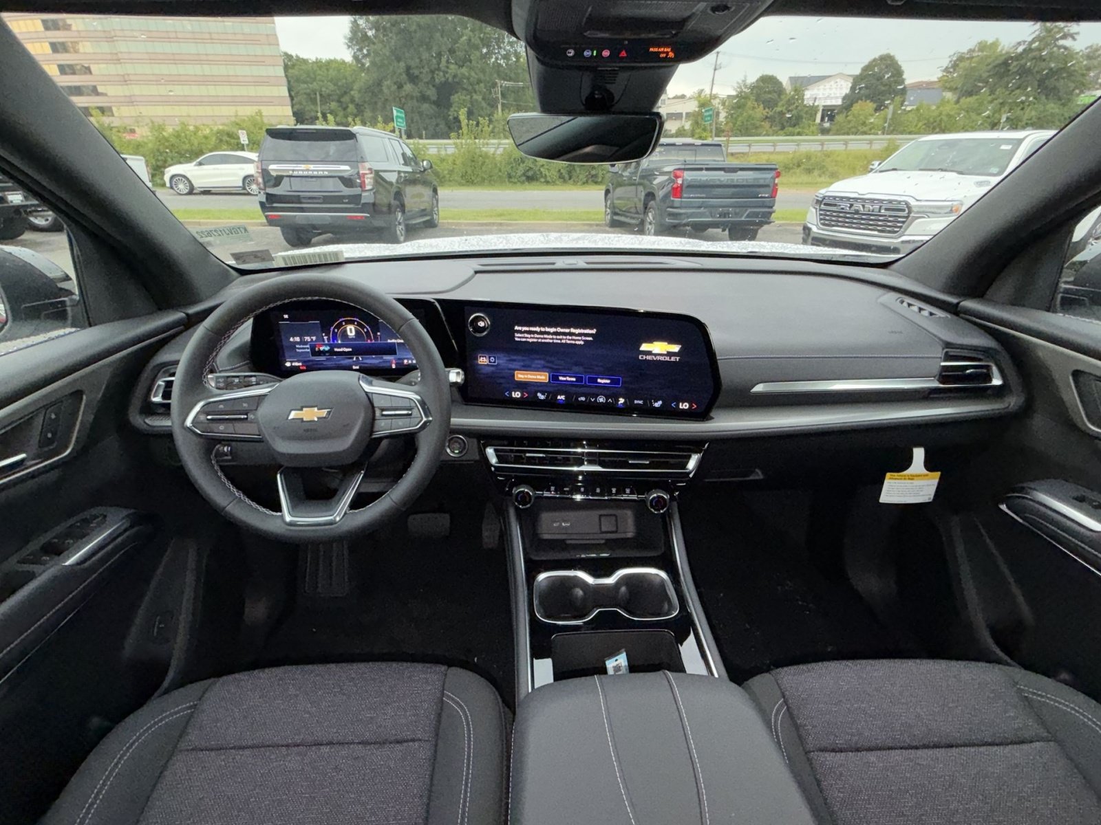 New 2027 Chevrolet Traverse LT w/ Driver Confidence Package FWD image 23