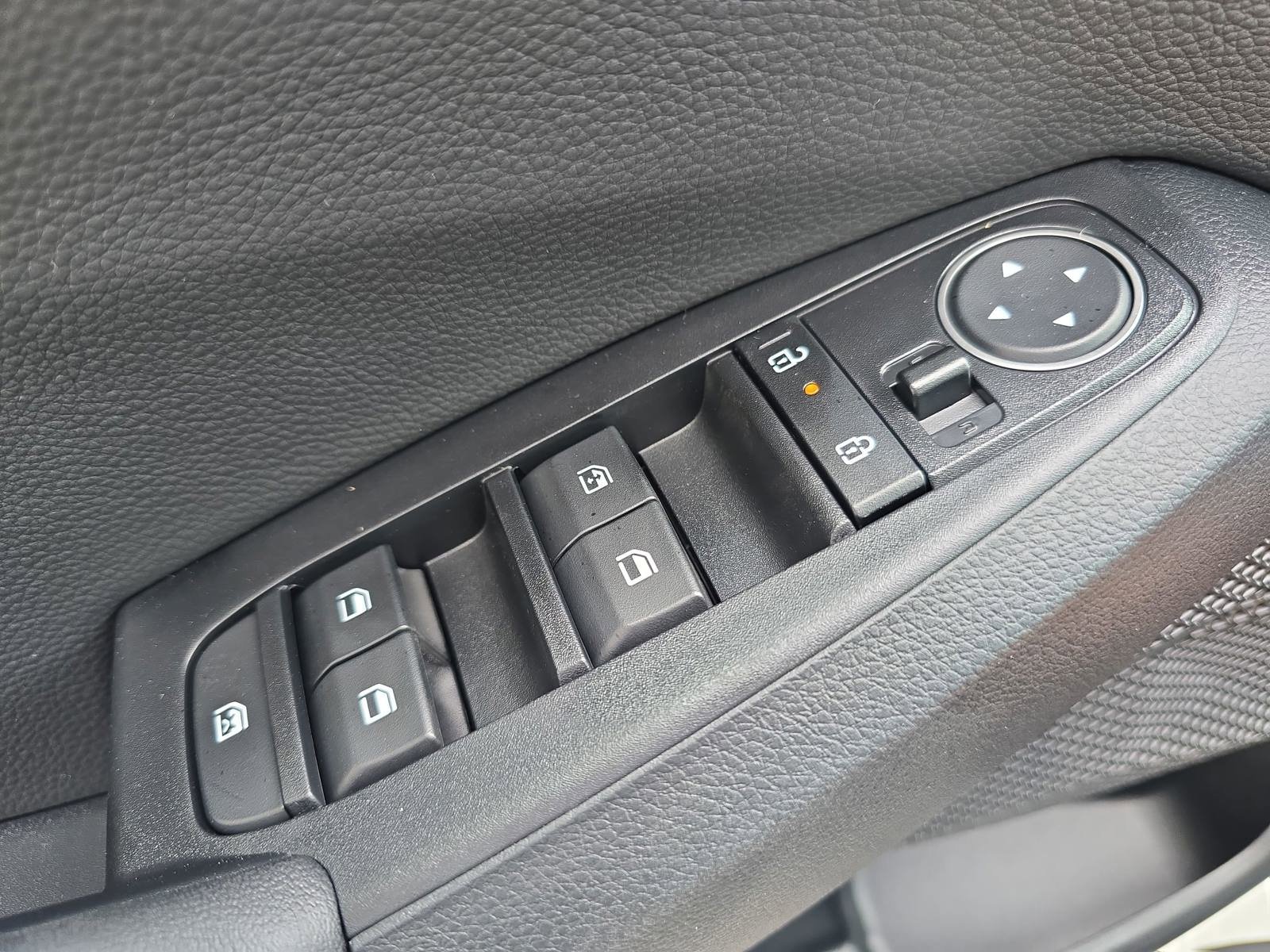 New 2026 Kia Seltos S FWD image 28