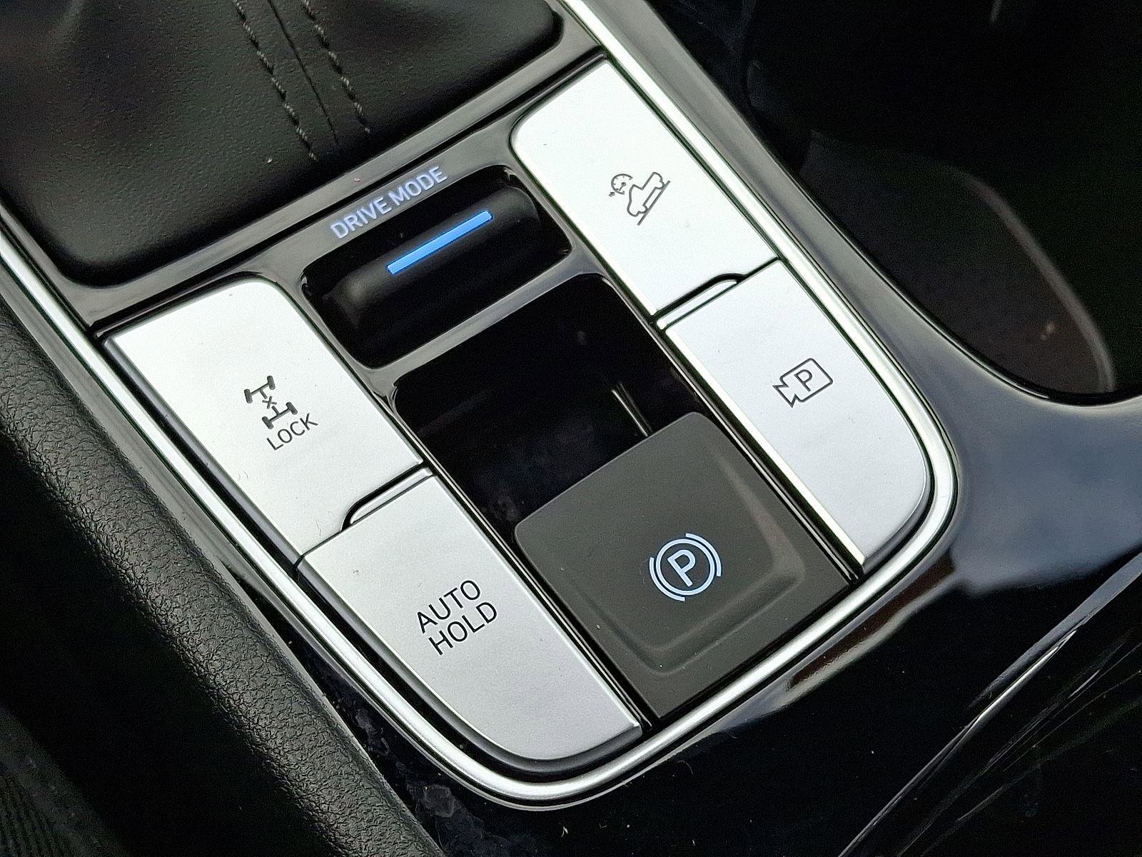 Used 2025 Hyundai Santa Cruz SE image 23