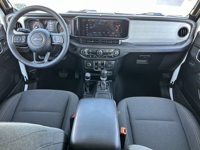 Used 2024 Jeep Wrangler Unlimited Sport AWD/4WD image 16