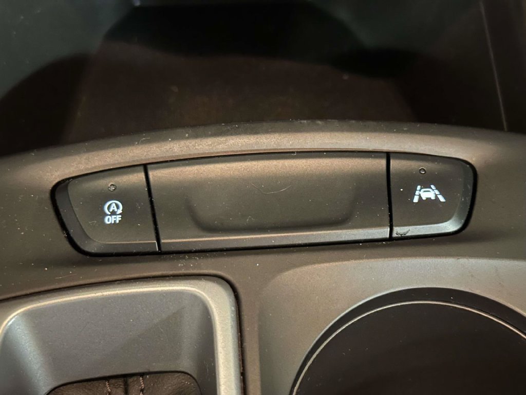 Certified 2024 Chevrolet Trax LS w/ LS Convenience Package FWD image 23