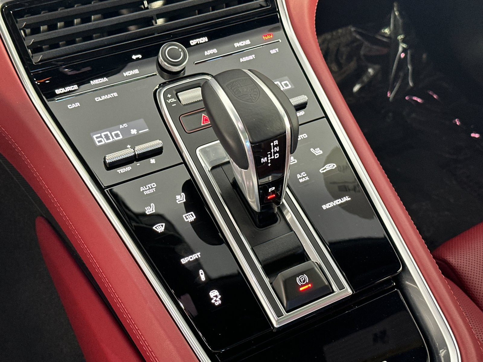 Certified 2023 Porsche Panamera Platinum Edition RWD image 24