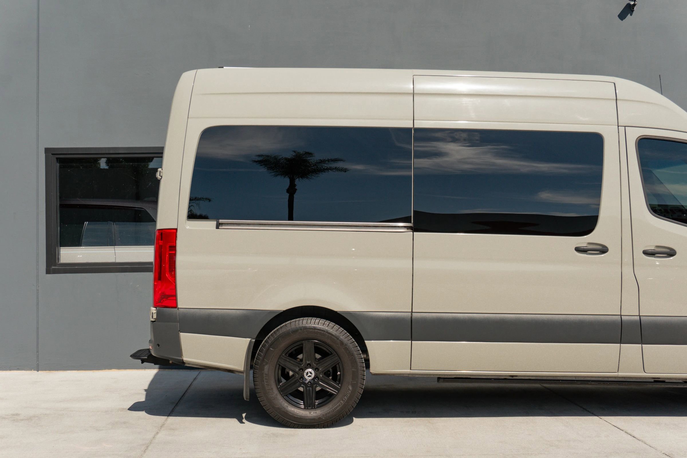 Used 2021 Mercedes-Benz Sprinter 2500 image 31