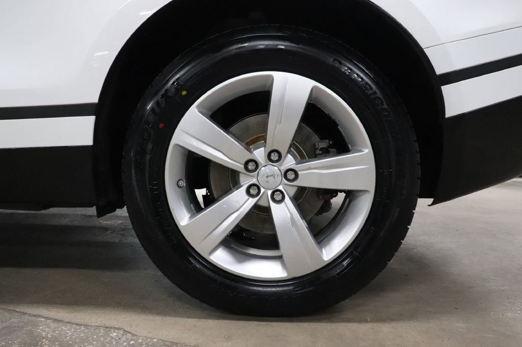 Used 2018 Land Rover Range Rover Velar S image 34