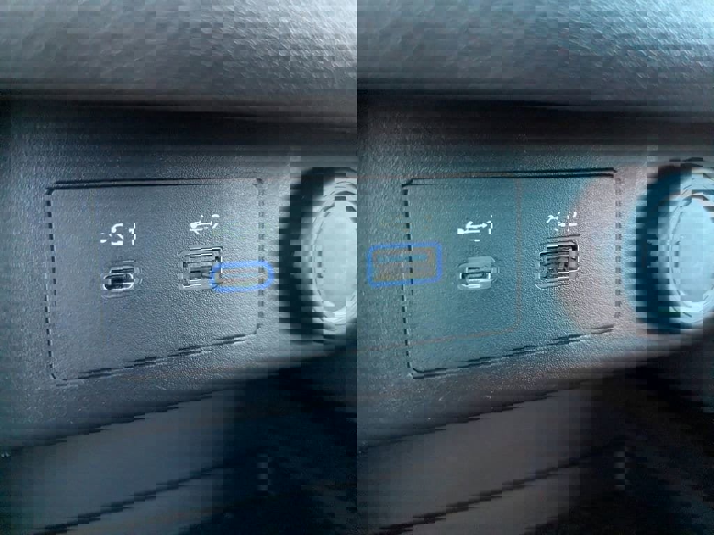 Used 2023 Nissan Rogue SV image 21