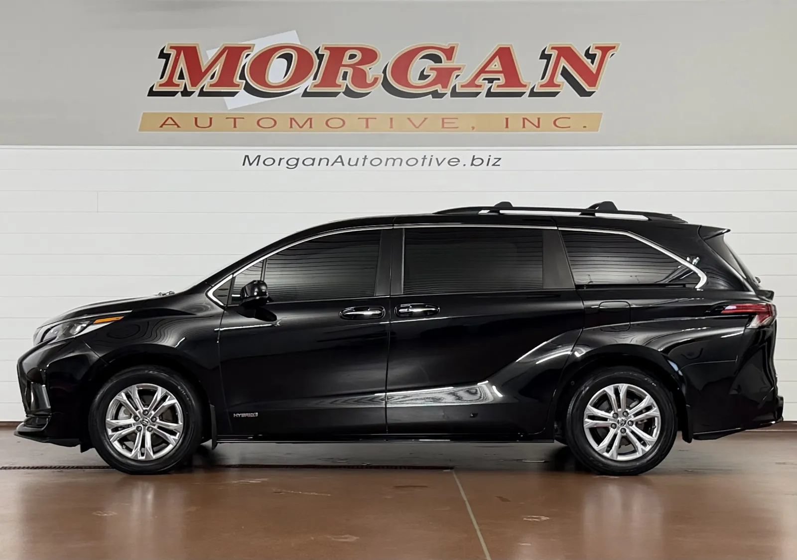Used 2021 Toyota Sienna XSE AWD/4WD image 6