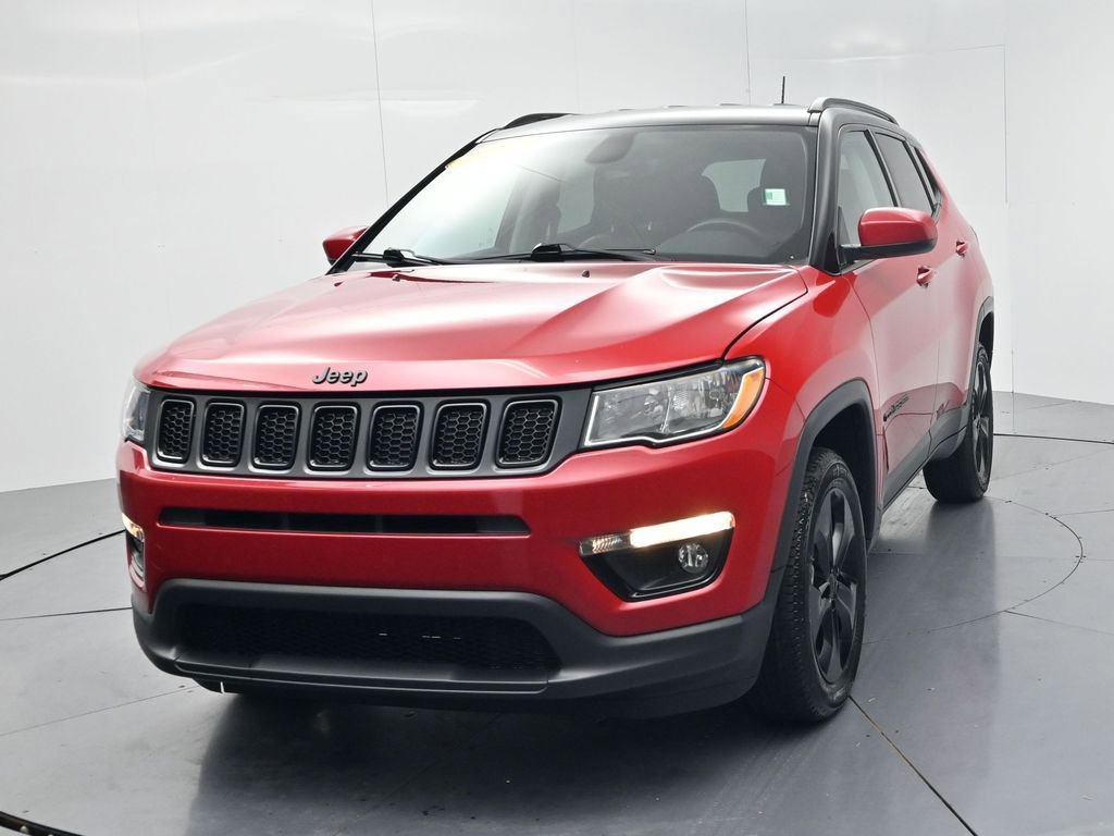 Used 2020 Jeep Compass Latitude image 3