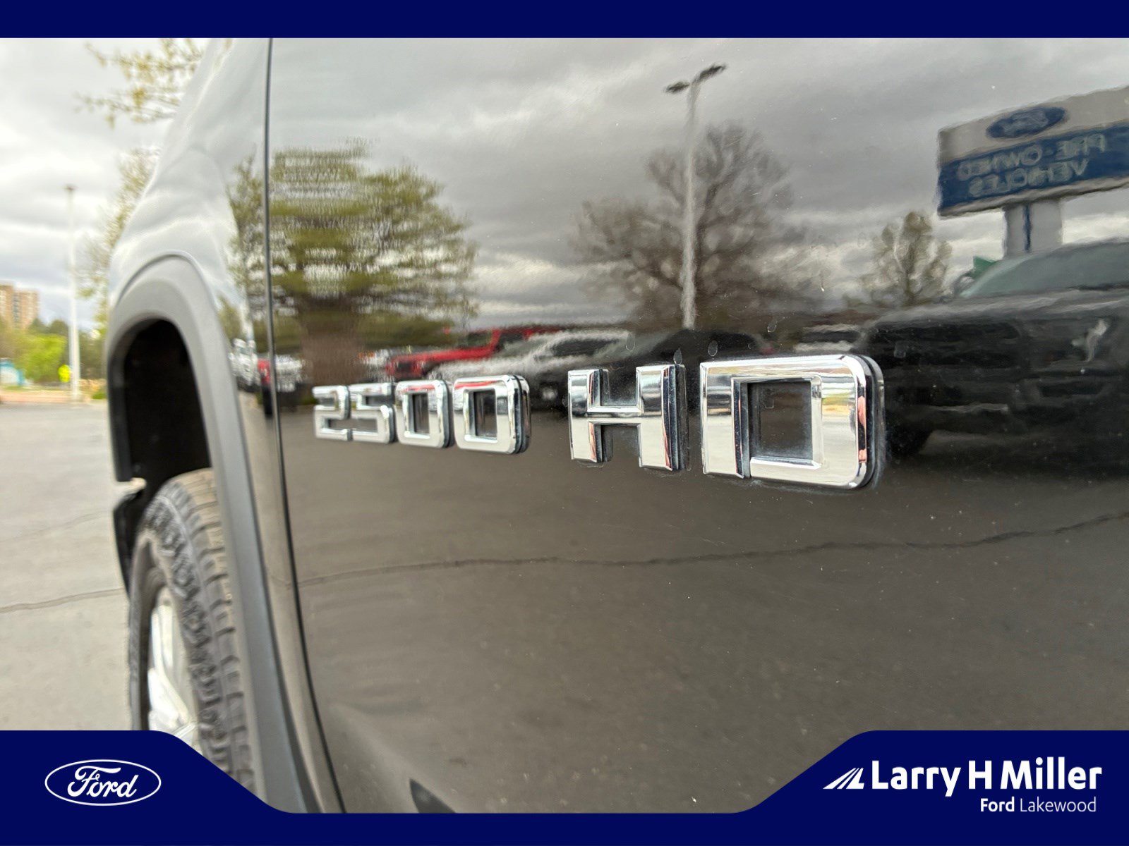 Used 2022 Chevrolet Silverado 2500 High Country w/ Safety Package II image 23